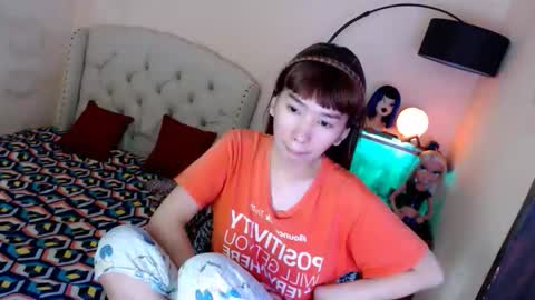 SHANTA FOX  s online show from 10.30.25