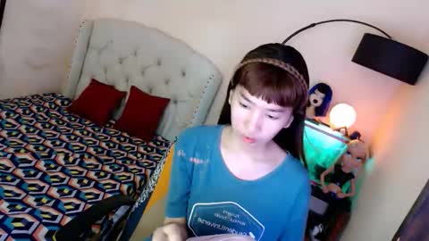 SHANTA FOX  s online show from 11.04.25