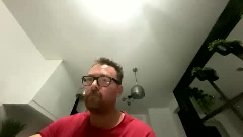 Snapshot of sharksboy16 chatting on 10.16.25 Sharksboy online show from 10.16.25