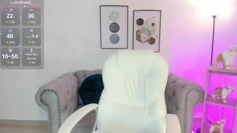Snapshot of sharon_breezee chatting on 10.03.25 sharon_breezee online show from 10.03.25