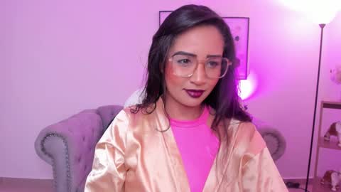 Snapshot of sharon_breezee chatting on 10.20.25 sharon_breezee online show from 10.20.25