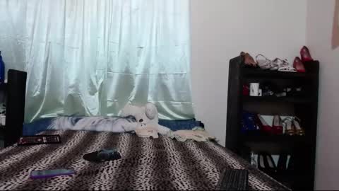 Snapshot of sharon_stonne_66 chatting on 01.09.25 S H A R O N online show from 01.09.25