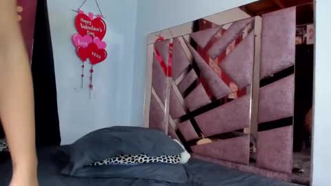 Snapshot of sharondeluxe chatting on 03.12.25 SHARONDELUXE online show from 03.12.25