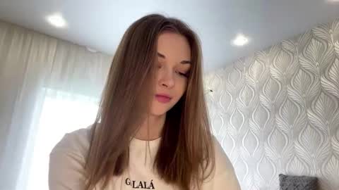 Snapshot of sharrimalagisi chatting on 09.15.25 Miroslava online show from 09.15.25