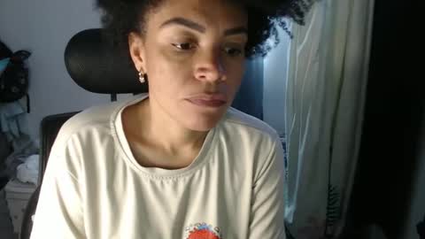 Snapshot of shayna_cute chatting on 12.08.24 Shayna online show from 12.08.24