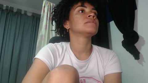 Snapshot of shayna_cute chatting on 12.20.24 Shayna online show from 12.20.24