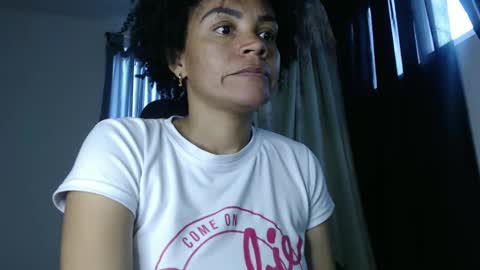 Snapshot of shayna_cute chatting on 12.20.24 Shayna online show from 12.20.24