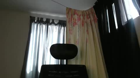 Snapshot of shayna_cute chatting on 12.20.24 Shayna online show from 12.20.24