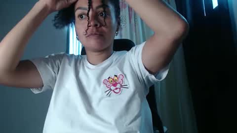 Snapshot of shayna_cute chatting on 12.23.24 Shayna online show from 12.23.24