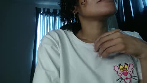 Snapshot of shayna_cute chatting on 12.23.24 Shayna online show from 12.23.24