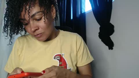 Snapshot of shayna_cute chatting on 12.25.24 Shayna online show from 12.25.24