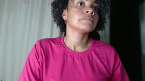 Snapshot of shayna_cute chatting on 01.01.25 Shayna online show from 01.01.25