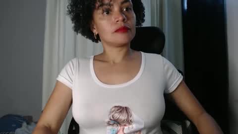 Snapshot of shayna_cute chatting on 01.04.25 Shayna online show from 01.04.25
