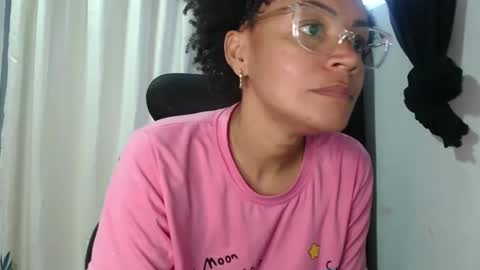 Snapshot of shayna_cute chatting on 01.05.25 Shayna online show from 01.05.25