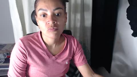 Snapshot of shayna_cute chatting on 01.18.25 Shayna online show from 01.18.25