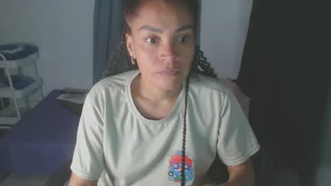 Snapshot of shayna_cute chatting on 02.01.25 Shayna online show from 02.01.25