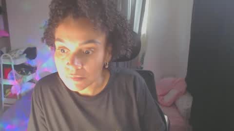 Snapshot of shayna_cute chatting on 02.21.25 Shayna online show from 02.21.25