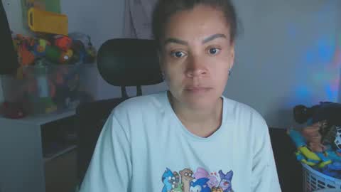 Snapshot of shayna_cute chatting on 09.26.25 Shayna online show from 09.26.25