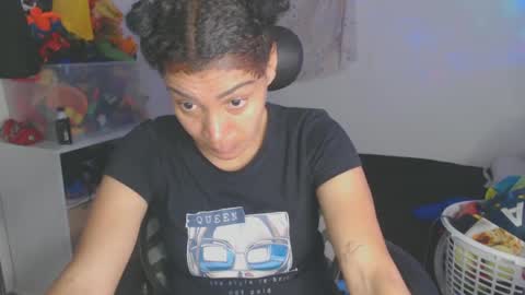 Snapshot of shayna_cute chatting on 10.02.25 Shayna online show from 10.02.25