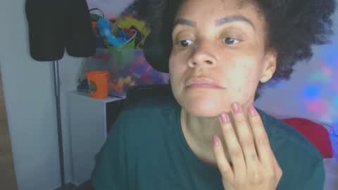 Snapshot of shayna_cute chatting on 10.19.25 Shayna online show from 10.19.25