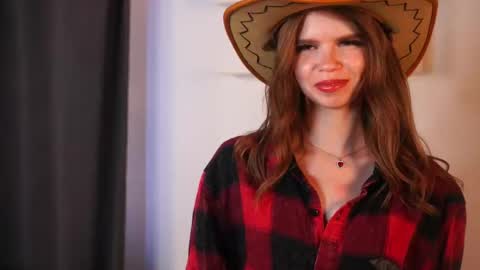 Snapshot of shelleyborom chatting on 10.21.25 Sofia online show from 10.21.25