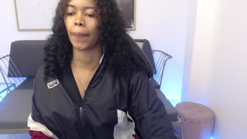 Snapshot of shenna_brunette_ chatting on 12.02.24 Shenna online show from 12.02.24