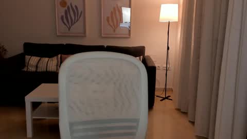 shesleepsnaked online show from 12.06.24