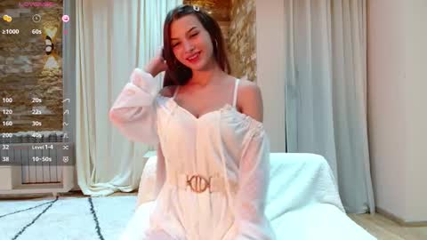Snapshot of shinechanel chatting on 09.25.25 ShineChanel online show from 09.25.25