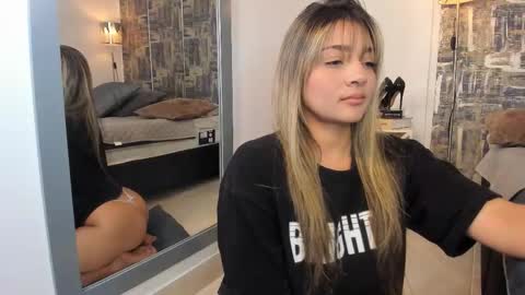 SHOFIA online show from 11.11.25