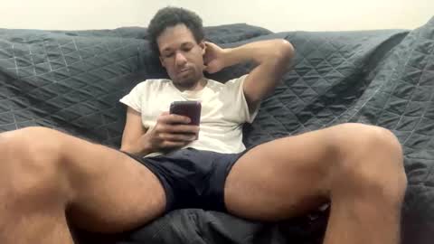 Snapshot of shoseries chatting on 12.22.24 shoseries online show from 12.22.24