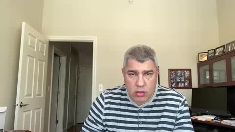 Snapshot of showmet chatting on 02.18.25 Chicago Guy online show from 02.18.25