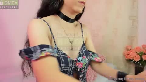 Snapshot of shy_angel_30 chatting on 09.18.25 Angel online show from 09.18.25