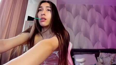 Mika online show from 01.20.25