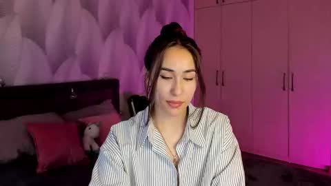 Mika online show from 01.29.25