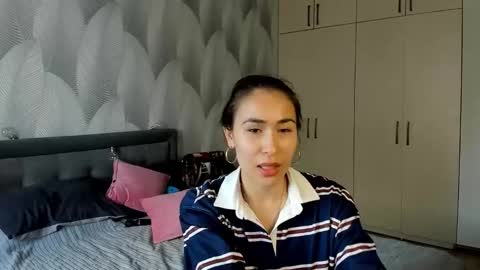 Mika online show from 09.09.25