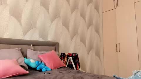 Mika online show from 09.20.25