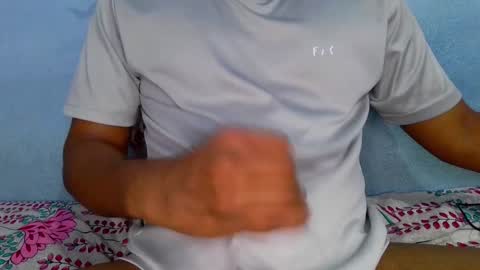 Snapshot of shy_eyes_ chatting on 12.18.24 shyeyes online show from 12.18.24