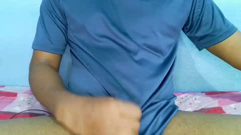 Snapshot of shy_eyes_ chatting on 12.30.24 shyeyes online show from 12.30.24