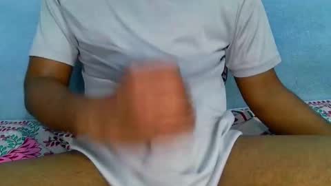 Snapshot of shy_eyes_ chatting on 02.18.25 shyeyes online show from 02.18.25