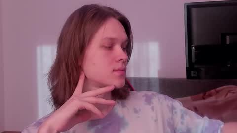 Snapshot of shy_nny chatting on 09.09.25 Mark online show from 09.09.25