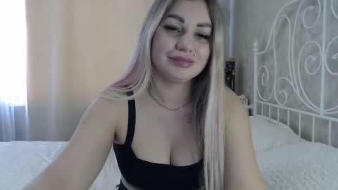 Snapshot of shyevaa chatting on 01.18.25 Eva online show from 01.18.25