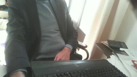 Snapshot of shyfrenchcock chatting on 02.06.25 shyfrenchcock online show from 02.06.25