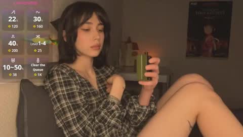 Snapshot of shygaze chatting on 10.05.25 shygaze online show from 10.05.25