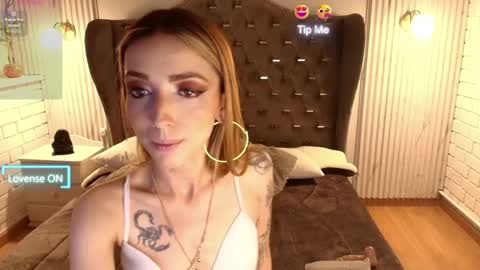 Snapshot of sidneyy_love chatting on 09.11.25 sidneyy_love online show from 09.11.25