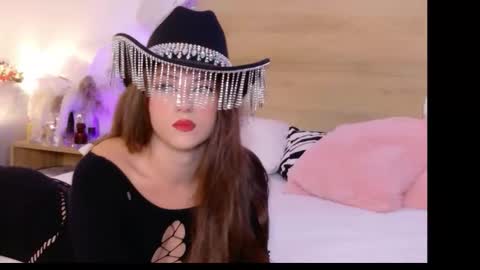 Snapshot of sienna_voss chatting on 10.19.25 sienna_voss online show from 10.19.25