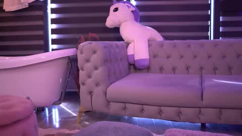 Sienna online show from 09.20.25