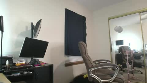 Snapshot of siennalilbunnykate chatting on 10.04.25 Nicole Zelaya Ferrati Niky Ferrati online show from 10.04.25