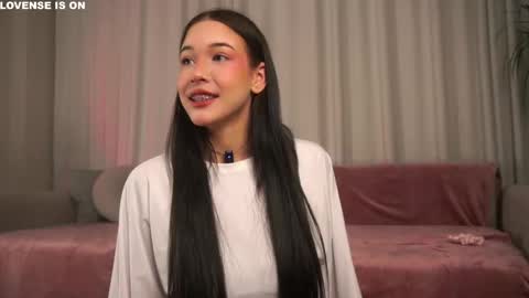 Eva  online show from 12.05.25