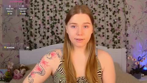 Chloe online show from 02.25.25