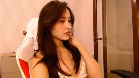 silk_ann online show from 09.18.25